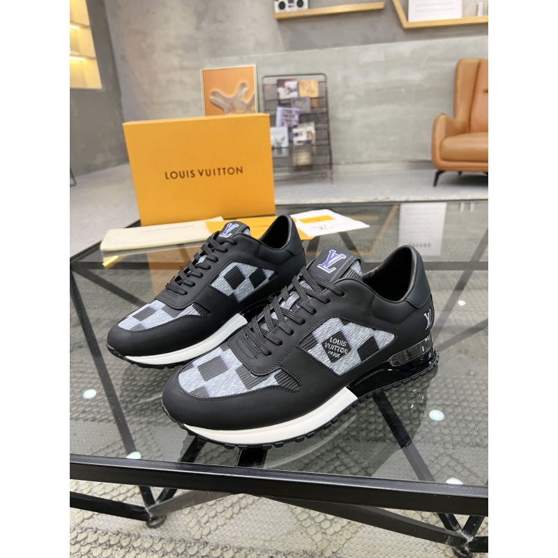 l**is V*t*n sneakers